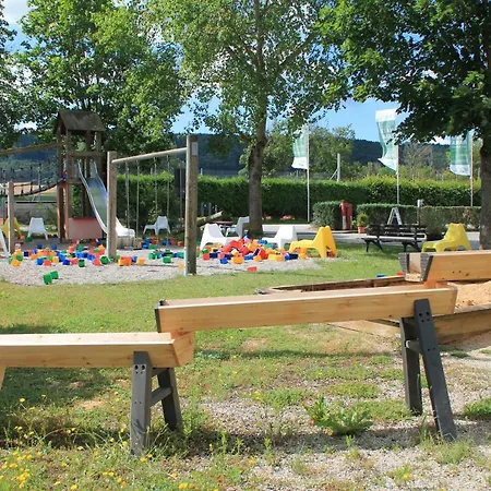 Naturama - Schaeferwagendorf Kompleks wypoczynkowy 2*